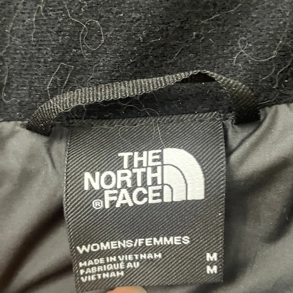 The North Face Metropolis Down Parka - Picture 10 of 12